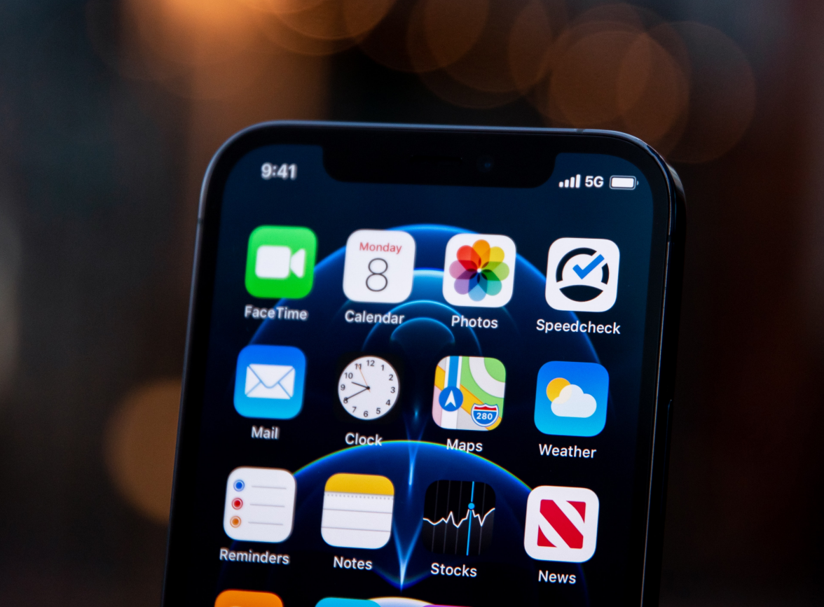 连山苹果手机维修分享为什么 iPhone 12 在冬季会自动关机 